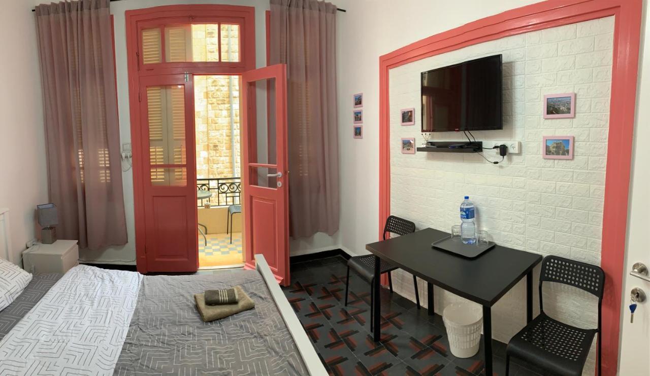 Guesthouse Comfy - Separate Rooms In The Apartment For A Relaxing Holiday Хайфа Екстериор снимка