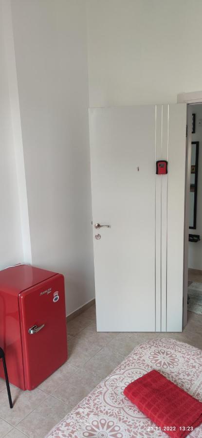 Guesthouse Comfy - Separate Rooms In The Apartment For A Relaxing Holiday Хайфа Екстериор снимка