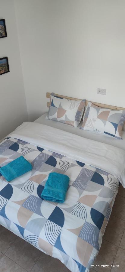 Guesthouse Comfy - Separate Rooms In The Apartment For A Relaxing Holiday Хайфа Екстериор снимка