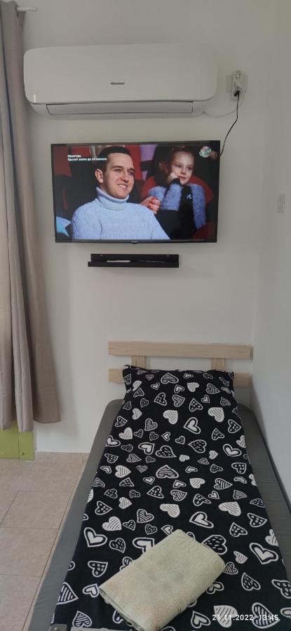 Guesthouse Comfy - Separate Rooms In The Apartment For A Relaxing Holiday Хайфа Екстериор снимка