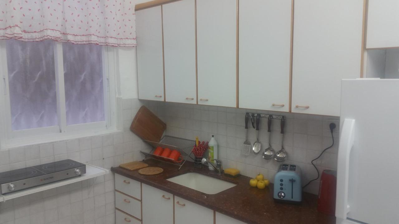 Guesthouse Comfy - Separate Rooms In The Apartment For A Relaxing Holiday Хайфа Екстериор снимка